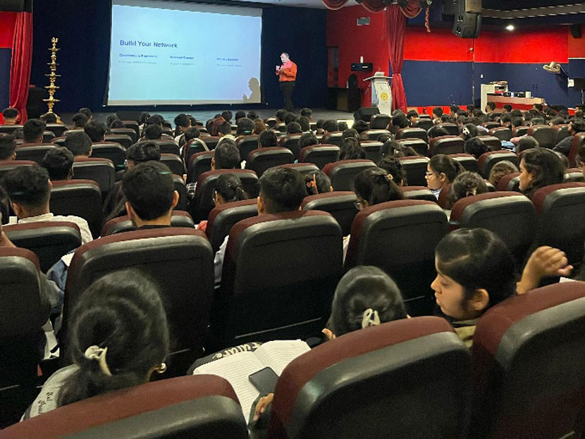 session on professional branding and growth using linkedin 3